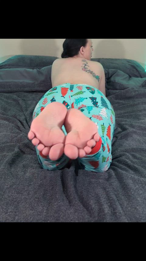 amateur cute feet feet fetish soles toes feet-heaven foot-queen milfs-over-30 gif