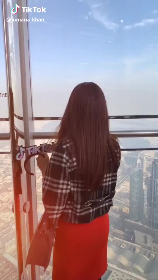  #tiktokcityhunt #burjkhalifa #2019makeawish #dubai #atthetop