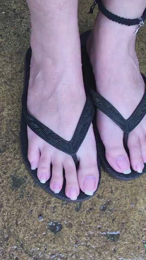 feet feet fetish filipina foot fetish joi sexy whore gif