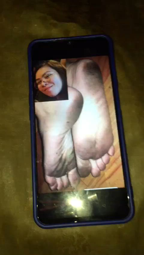 cum on feet cumshot dirty feet feet fetish filipina soles whore gif