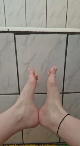 feet feet fetish cum on feet gif