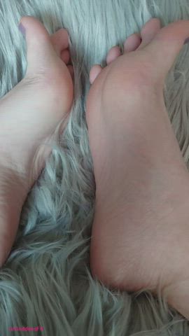 british feet foot fetish goddess soles toes gif