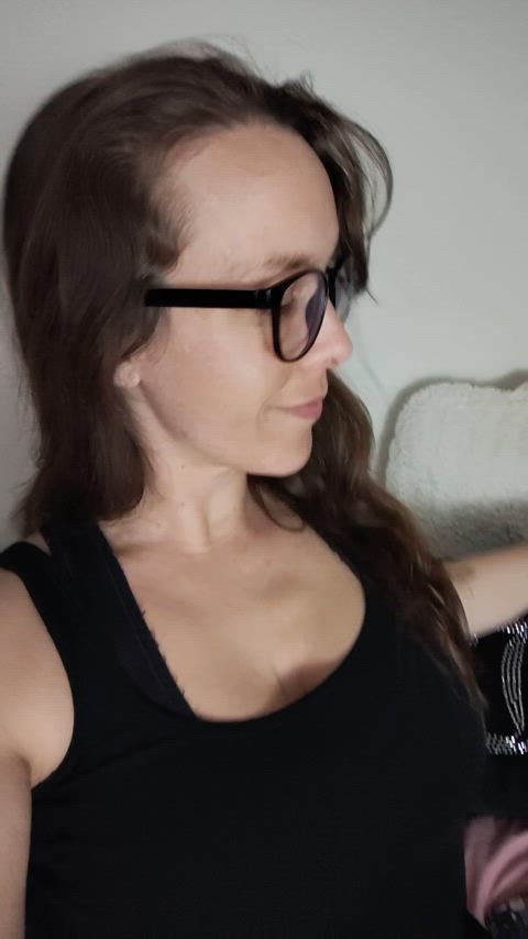 brunette camgirl clothed glasses cam-girls shortstack gif