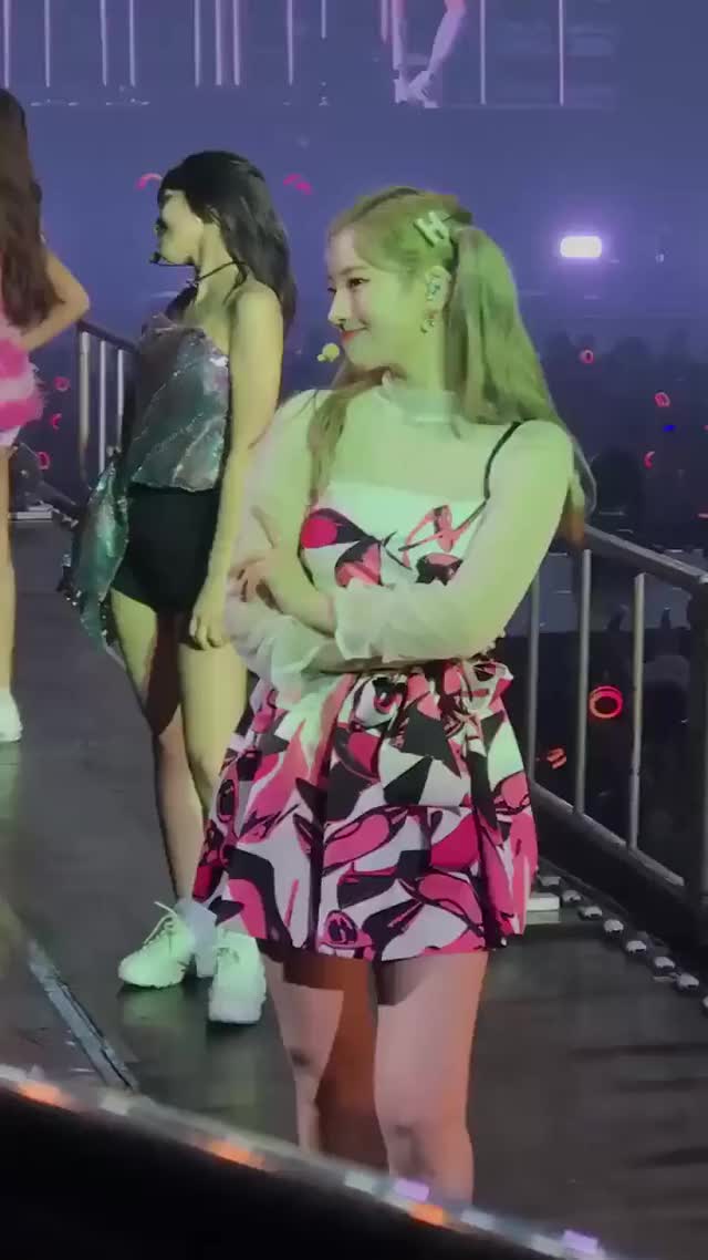 Dahyun greeting you