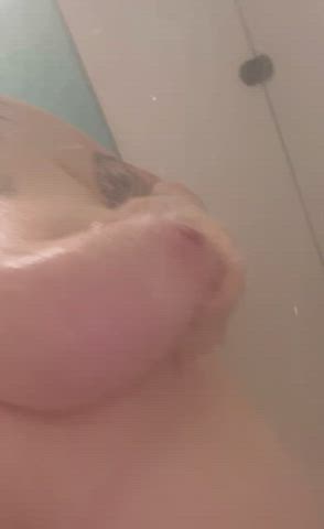 bbw natural tits nipples shower tits gif