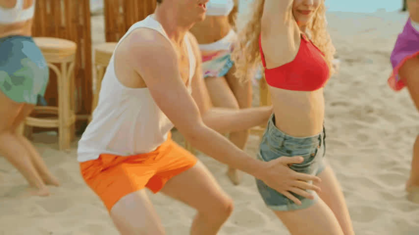 beach big tits bikini blonde celebrity dancing dutch gif