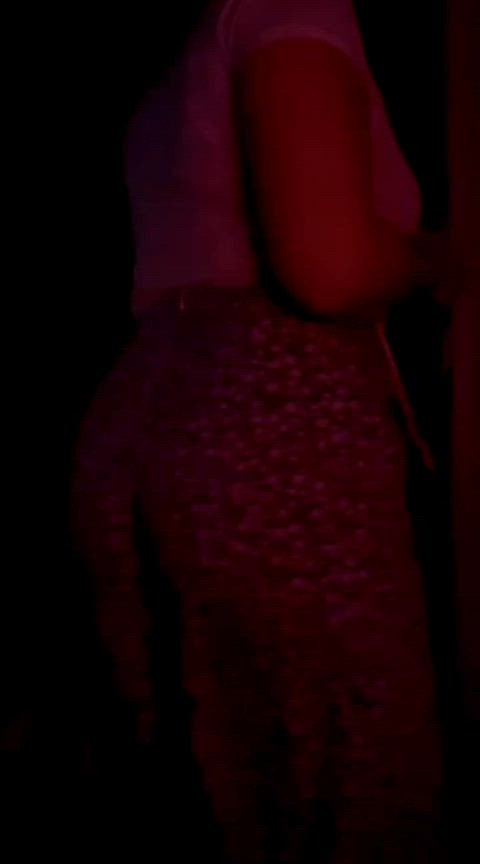 ass grinding twerking gif