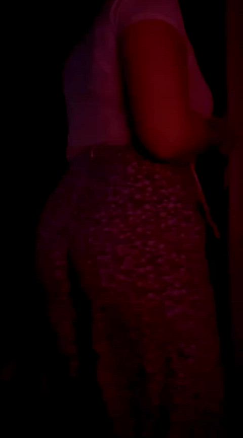 ass grinding twerking gif