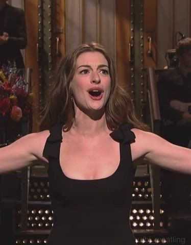 Anne Hathaway Armpits Celebrity Cleavage Pretty Smile gif