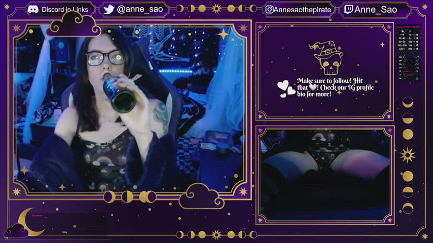 Drunk gamer girl flashing her tits during her stream