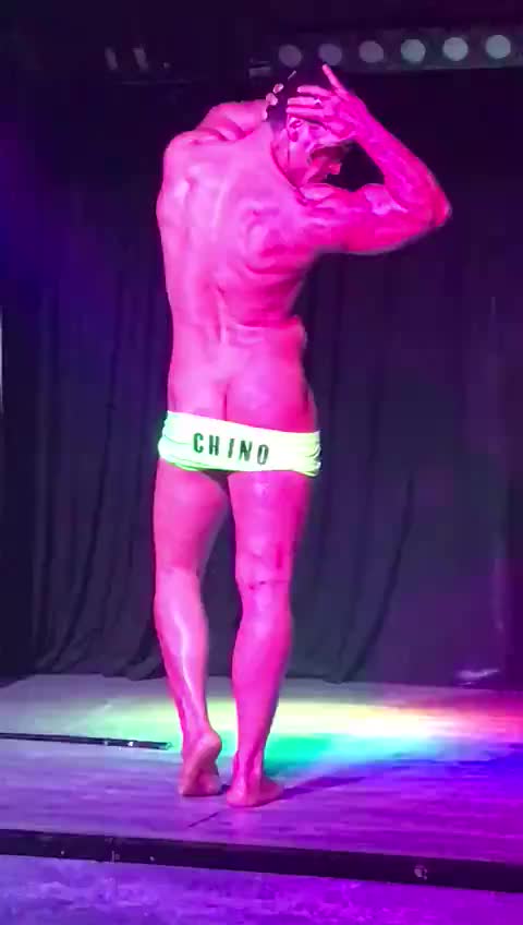 chinostrip123 - Les dejo otro recuerdo de las noches de KM! ??Dale RT! #malestripper