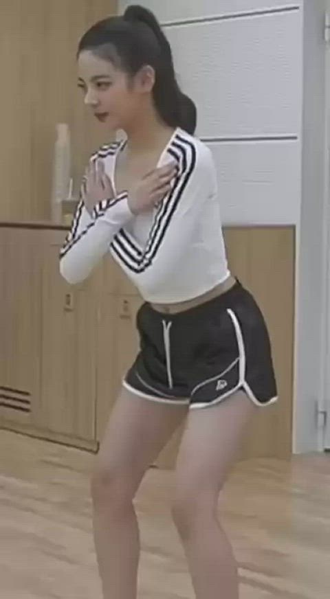 bubble butt celebrity korean gif