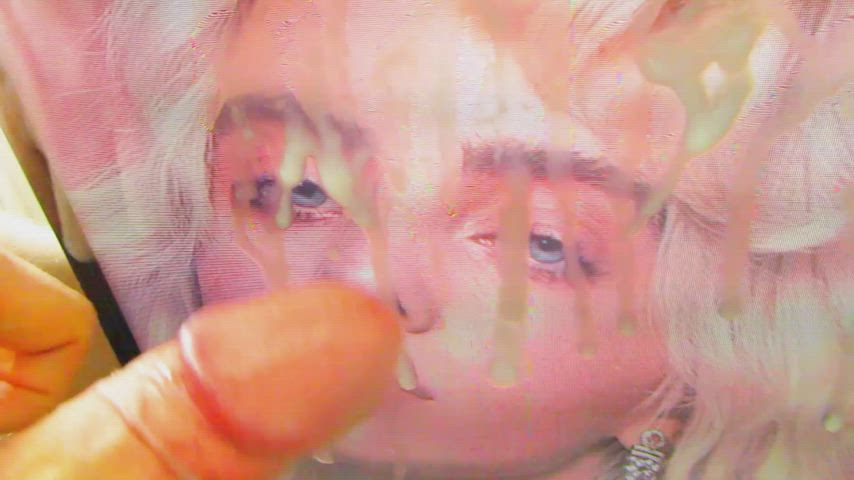 I flooded Billie Eilish's pretty face ??‍♀️