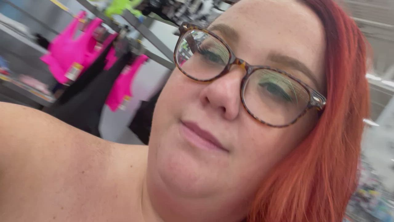 BBW Big Tits Boobs Flashing Natural Tits OnlyFans Outdoor Public gif