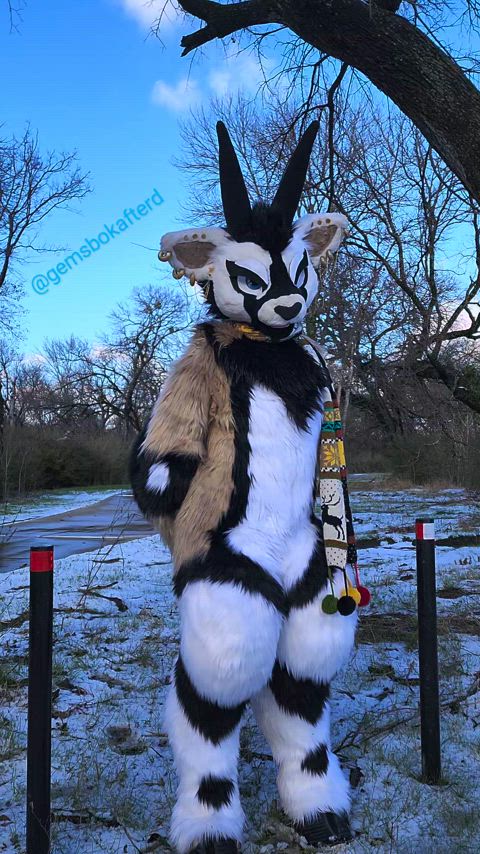 Went on a super chilly walk today~ ❄️ Wanna help me warm up? 😉🔥