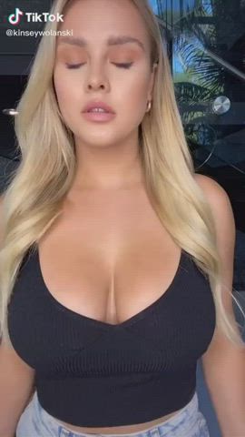 Boobs Bouncing Tits Cleavage gif