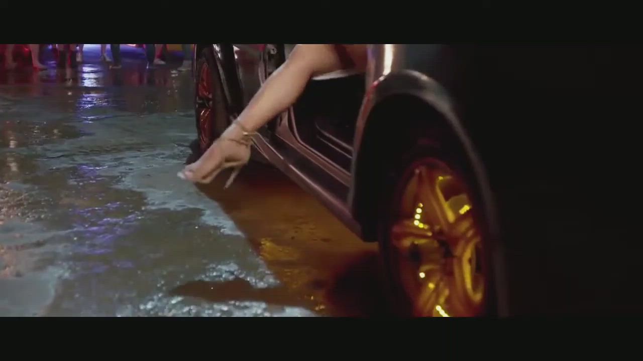 Bollywood Car Model gif