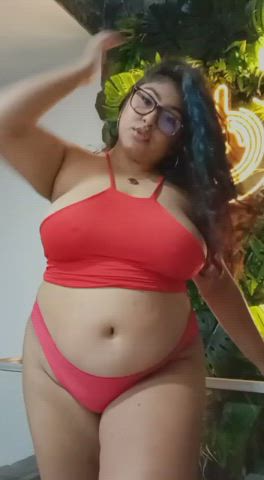amateur big tits model public webcam gif