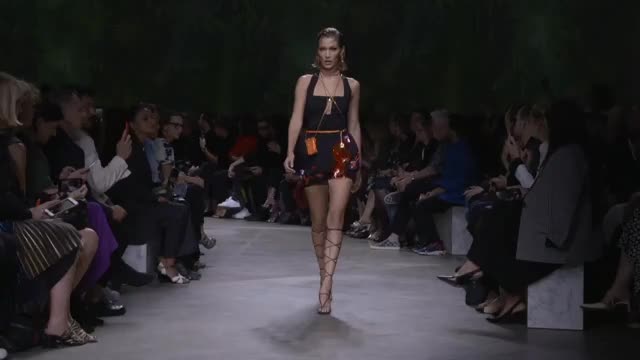 Versace Women’s Spring-Summer 2020 Fashion Show 1