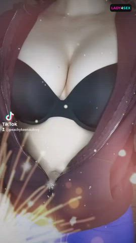 Big Tits Boobs Brazilian Dancing Funny Porn MILF gif