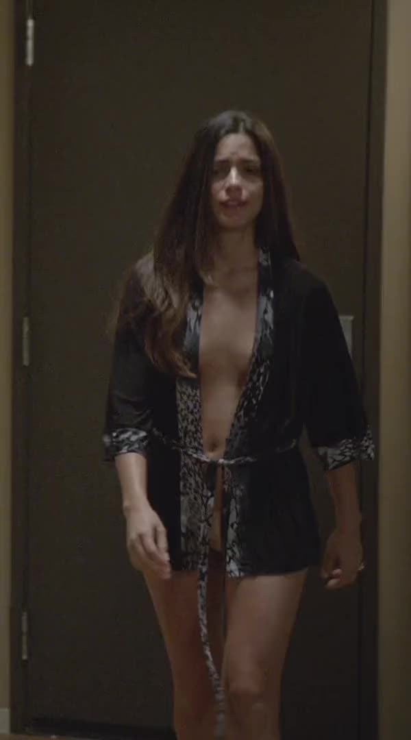 /r/celebrityplotarchive - Stephanie Fantauzzi in Shameless (TV Series 2011– ) [S03E07]