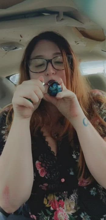Big titty stoner toy ? anyone up to play?