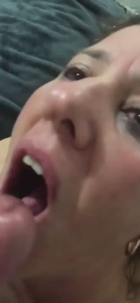 amateur cum in mouth cumshot facial homemade huge load milf cumslut r/bestamateurcumshots