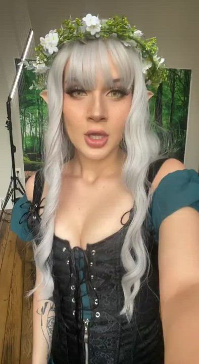 Cosplay Elf White Girl gif