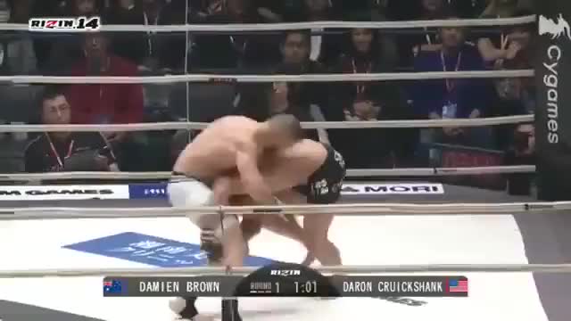 Damien Brown submits Daron Cruickshank early (RIZIN 14)