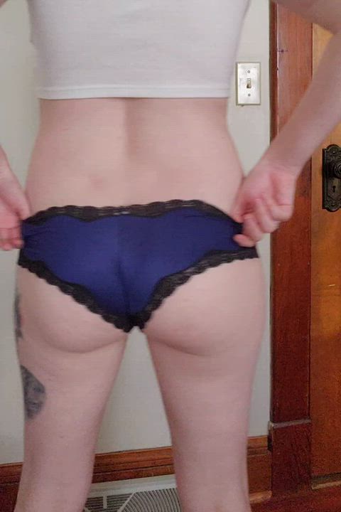 amateur ass ass shaking big ass booty homemade milf onlyfans panties gif