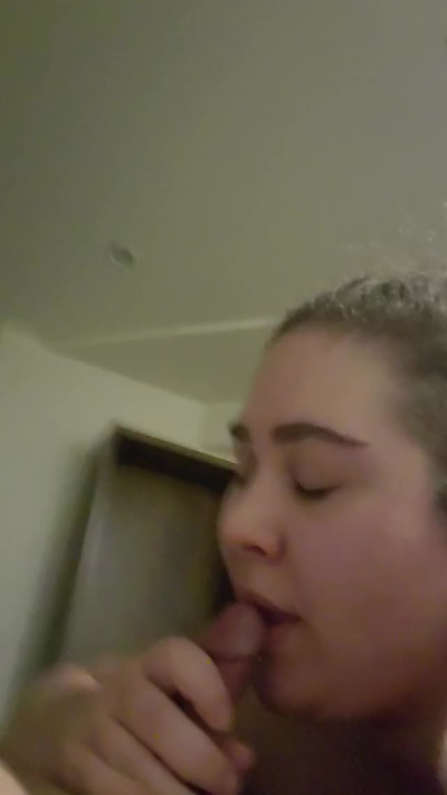 Just a lesbian who's great at sucking girl dick ?