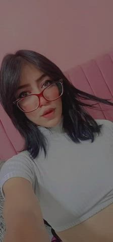 glasses latina skinny gif