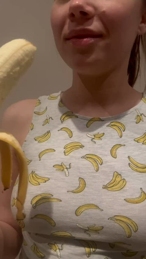 Sucking Banana for My Followers🙈🍌