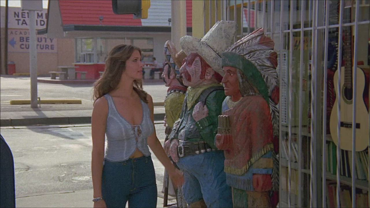 Bobbie Jo at the Pawn Shop - Gif