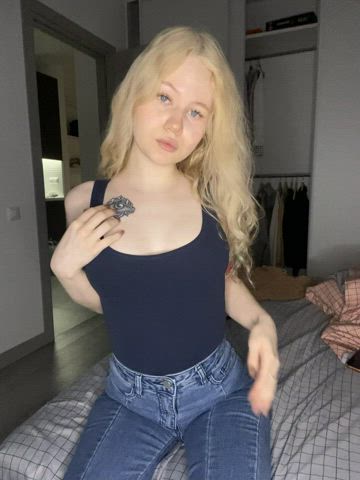 ass blonde onlyfans tits gif