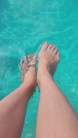 Little dip in the pool