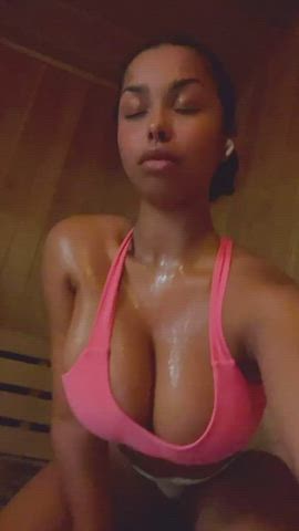 big tits cleavage college gym natural tits sweaty sex tanned thick thighs gif