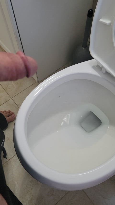 pee peeing piss pissing watersports gif