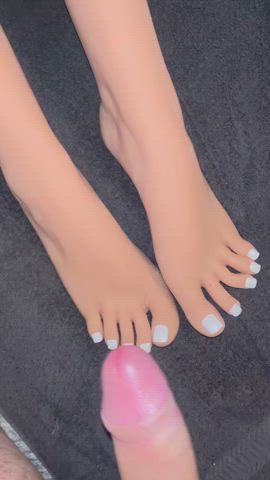 cum cum on feet cumshot doll feet sex doll gif