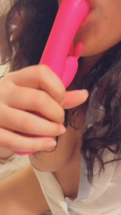 Dildo Latina Lips gif