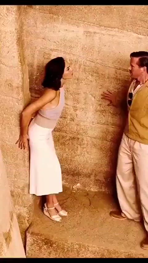 egyptian israeli kissing gif