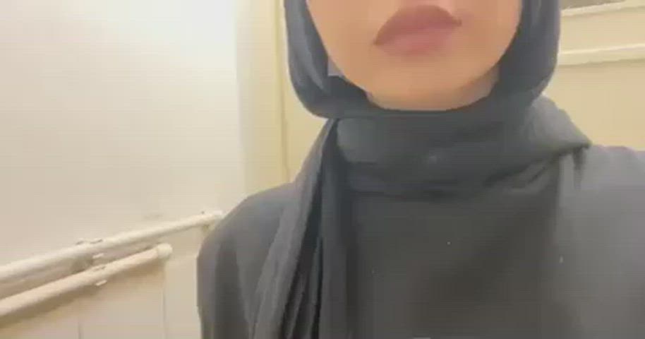 amateur arab ass big tits boobs hijab muslim onlyfans pussy gif
