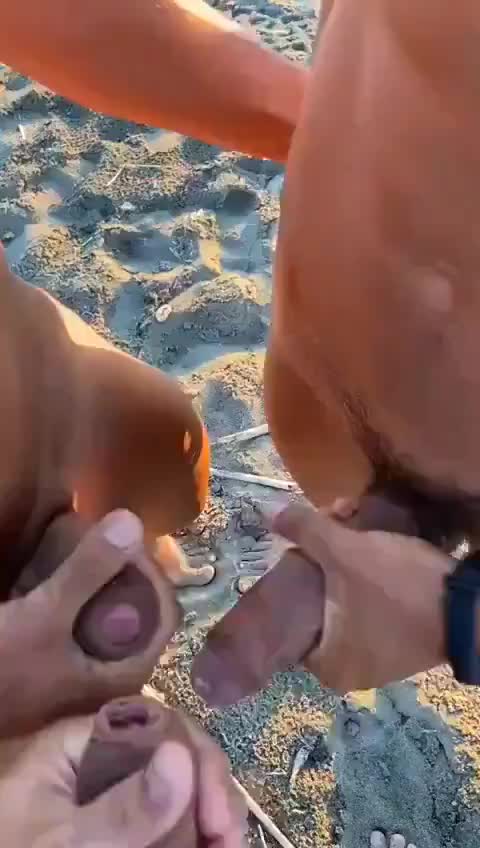 3 boys blew a load on the beach