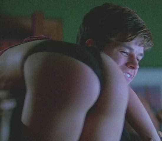 alyssa milano ass booty gif