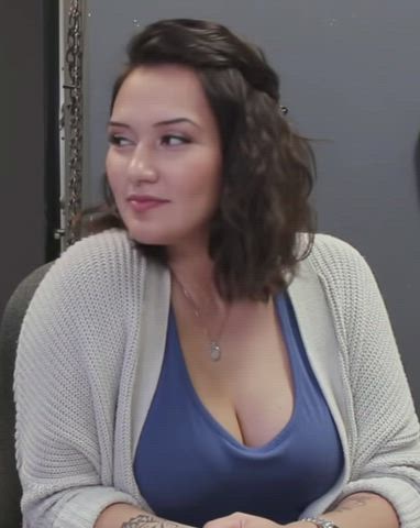 Busty Geo