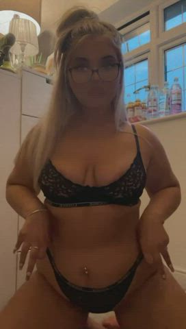 british lingerie twerking gif