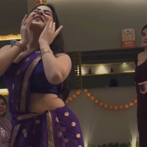 big ass dancing hips sexy big-asses curvy-chicks indian-babes tik-tok gif