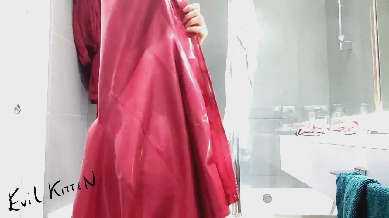 Dressing in latex :D