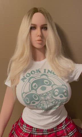 T-shirt Boob Shake