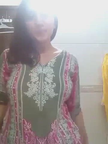Horny bangla babe showing her amazing figure link in comment